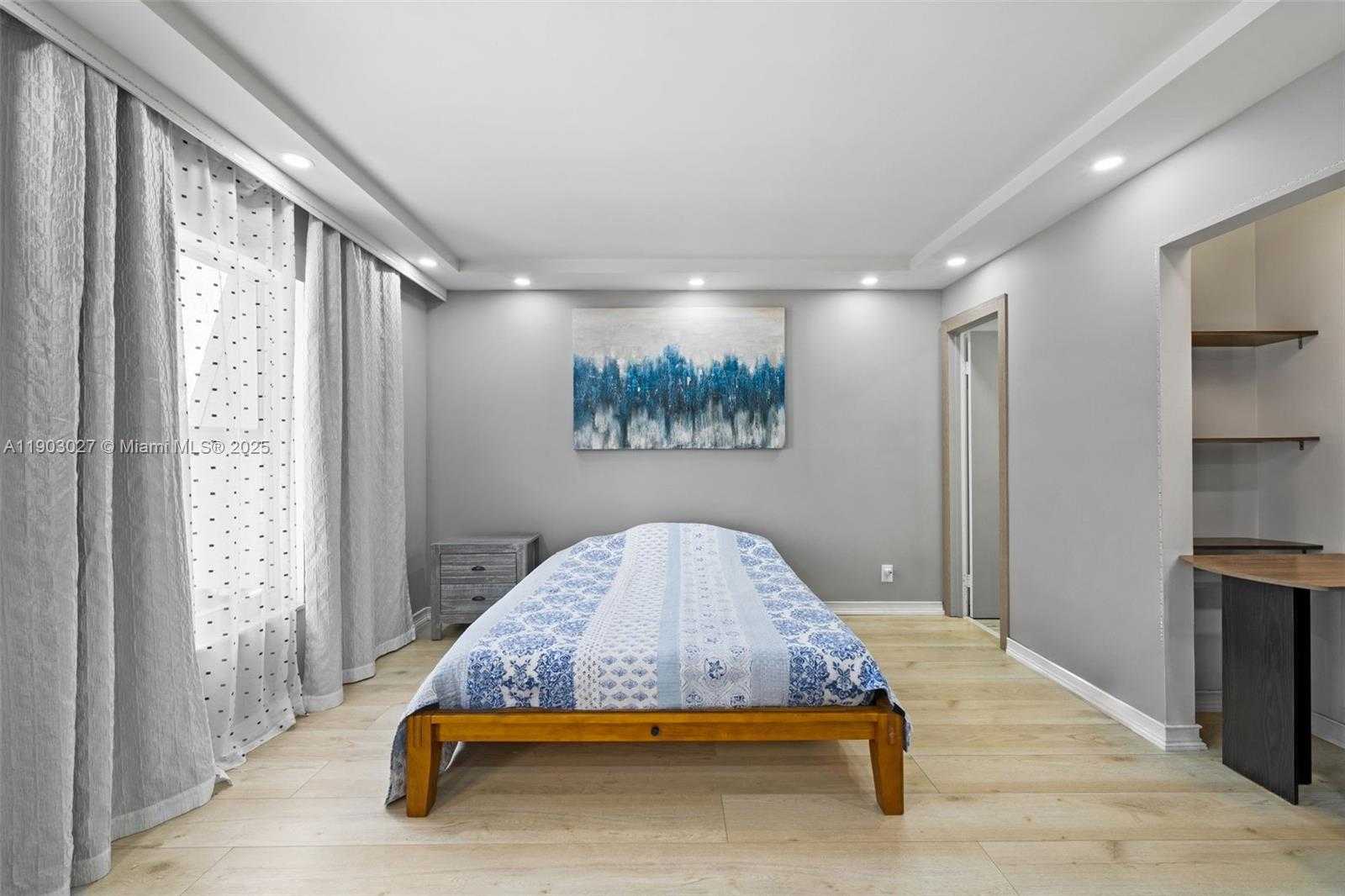 Small Image of 1001 THREE ISLANDS BLVD #29, Hallandale Beach Number 19