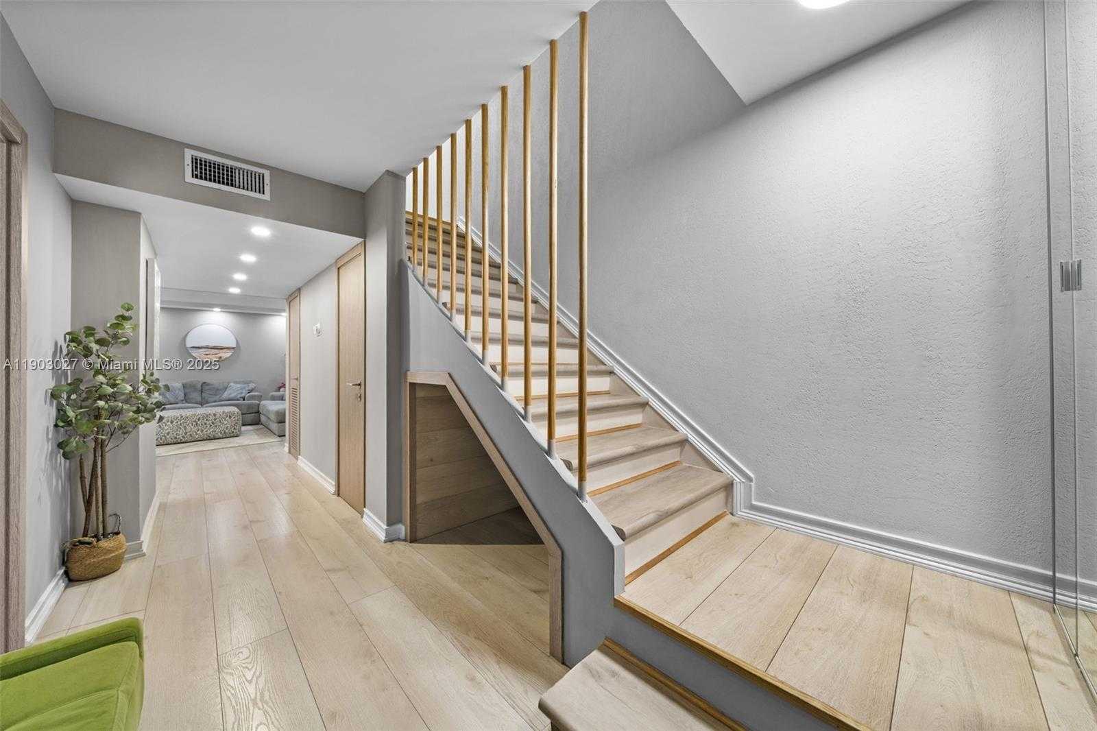 Small Image of 1001 THREE ISLANDS BLVD #29, Hallandale Beach Number 2