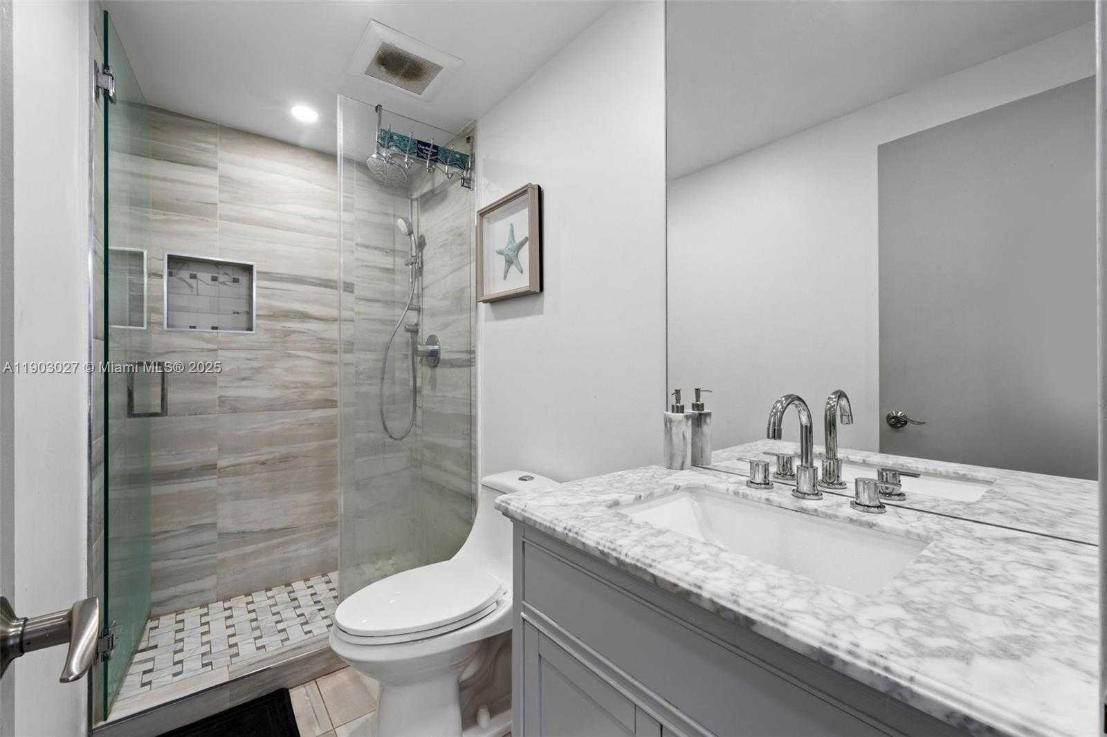 Small Image of 1001 THREE ISLANDS BLVD #29, Hallandale Beach Number 21