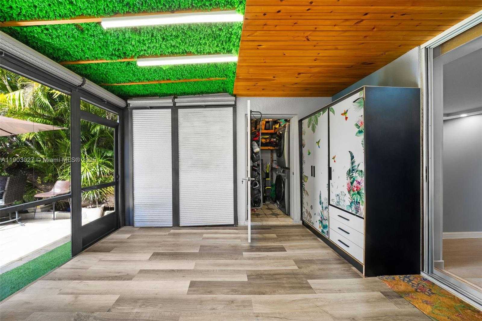 Small Image of 1001 THREE ISLANDS BLVD #29, Hallandale Beach Number 24