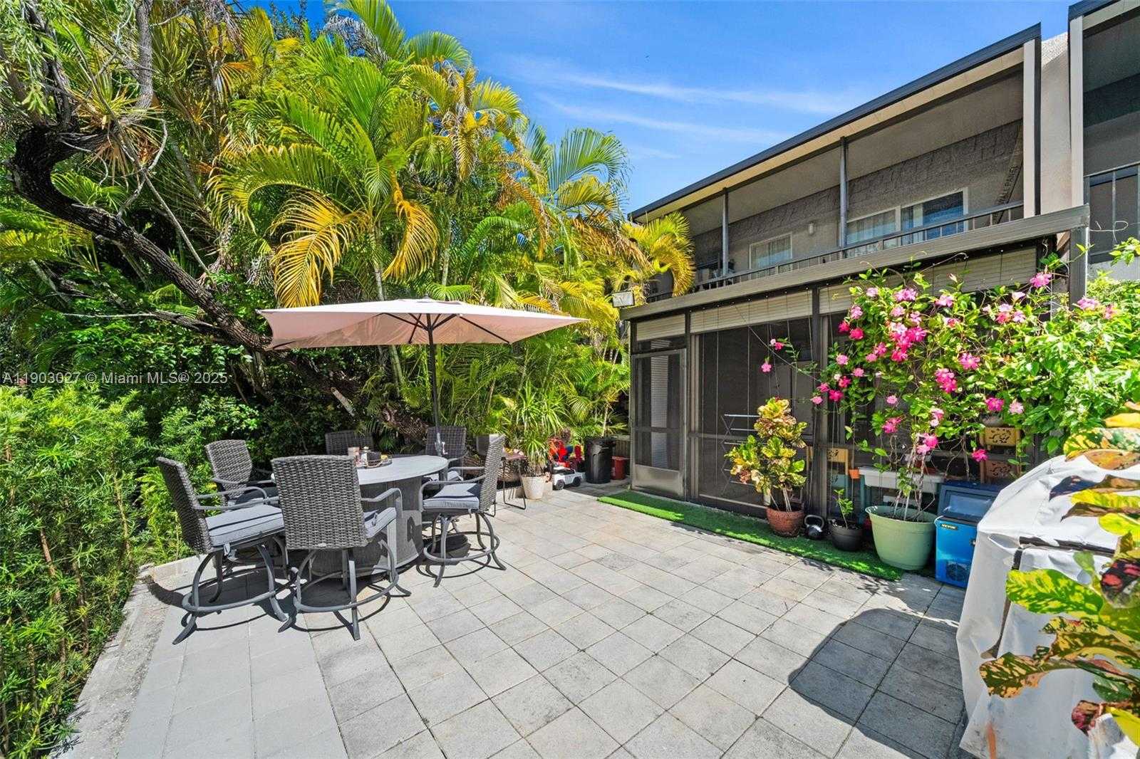 Small Image of 1001 THREE ISLANDS BLVD #29, Hallandale Beach Number 28