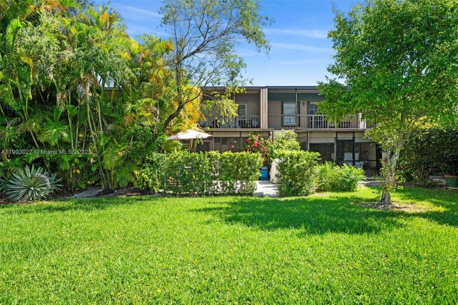 Small Image of 1001 THREE ISLANDS BLVD #29, Hallandale Beach Number 29