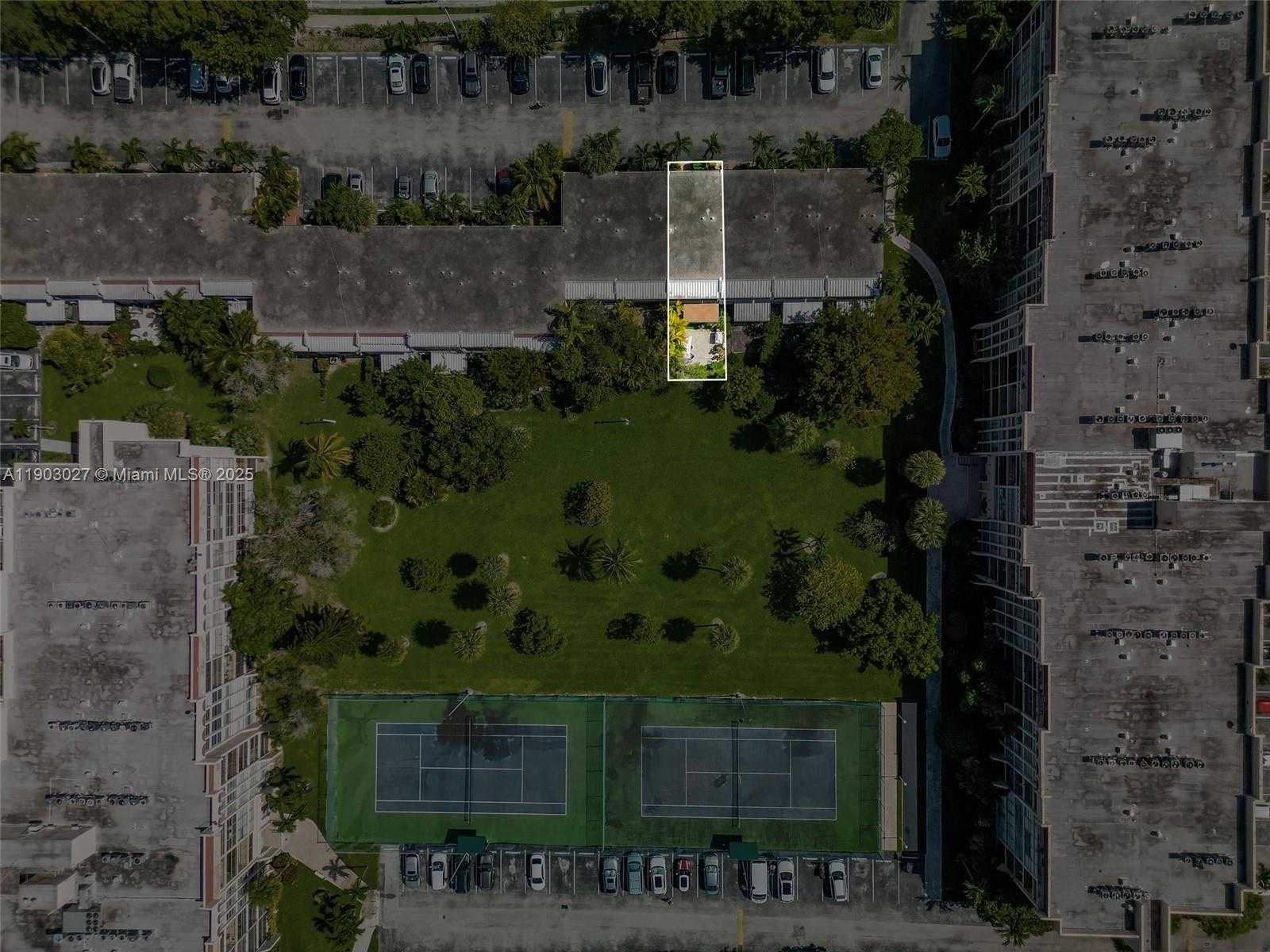 Small Image of 1001 THREE ISLANDS BLVD #29, Hallandale Beach Number 42