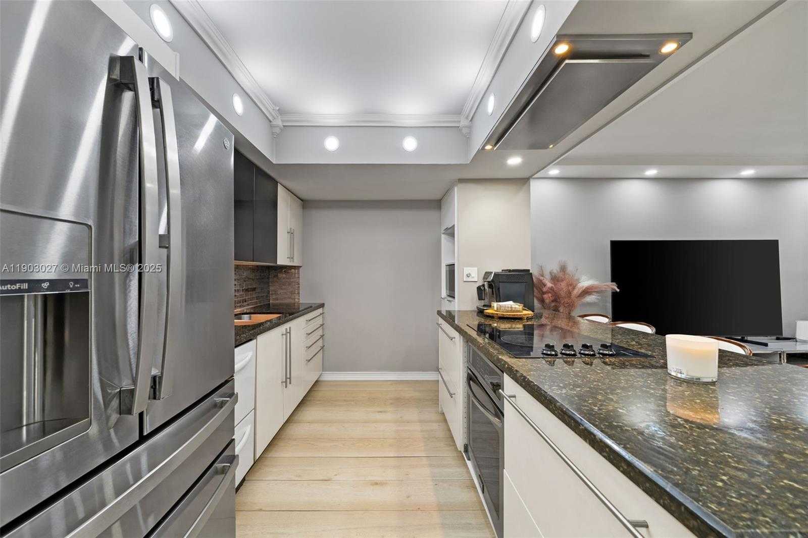 Small Image of 1001 THREE ISLANDS BLVD #29, Hallandale Beach Number 7