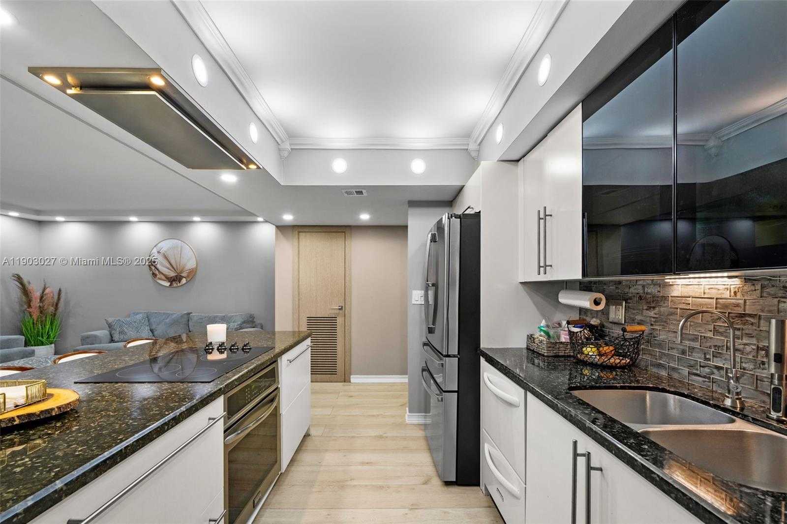 Small Image of 1001 THREE ISLANDS BLVD #29, Hallandale Beach Number 8