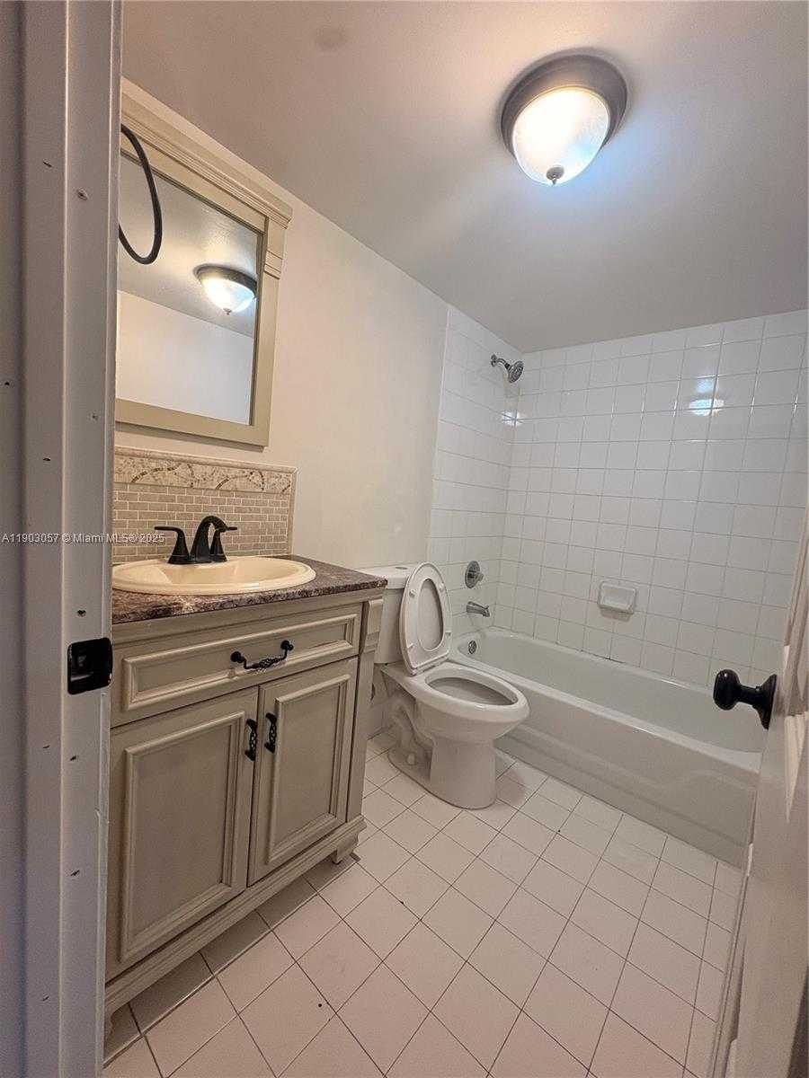 Small Image of 18850 NORTH WEST 57TH AVE #306, Hialeah Number 10