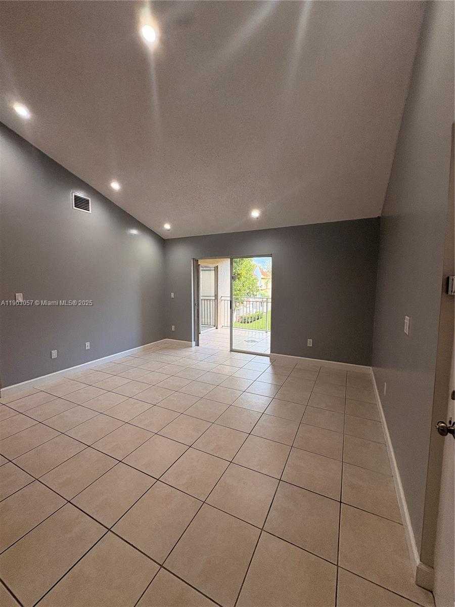 Small Image of 18850 NORTH WEST 57TH AVE #306, Hialeah Number 5