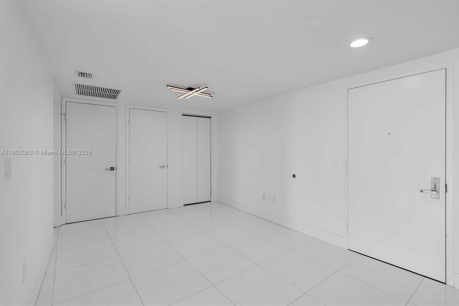 Small Image of 495 BRICKELL AVE #BAY607, Miami Number 19