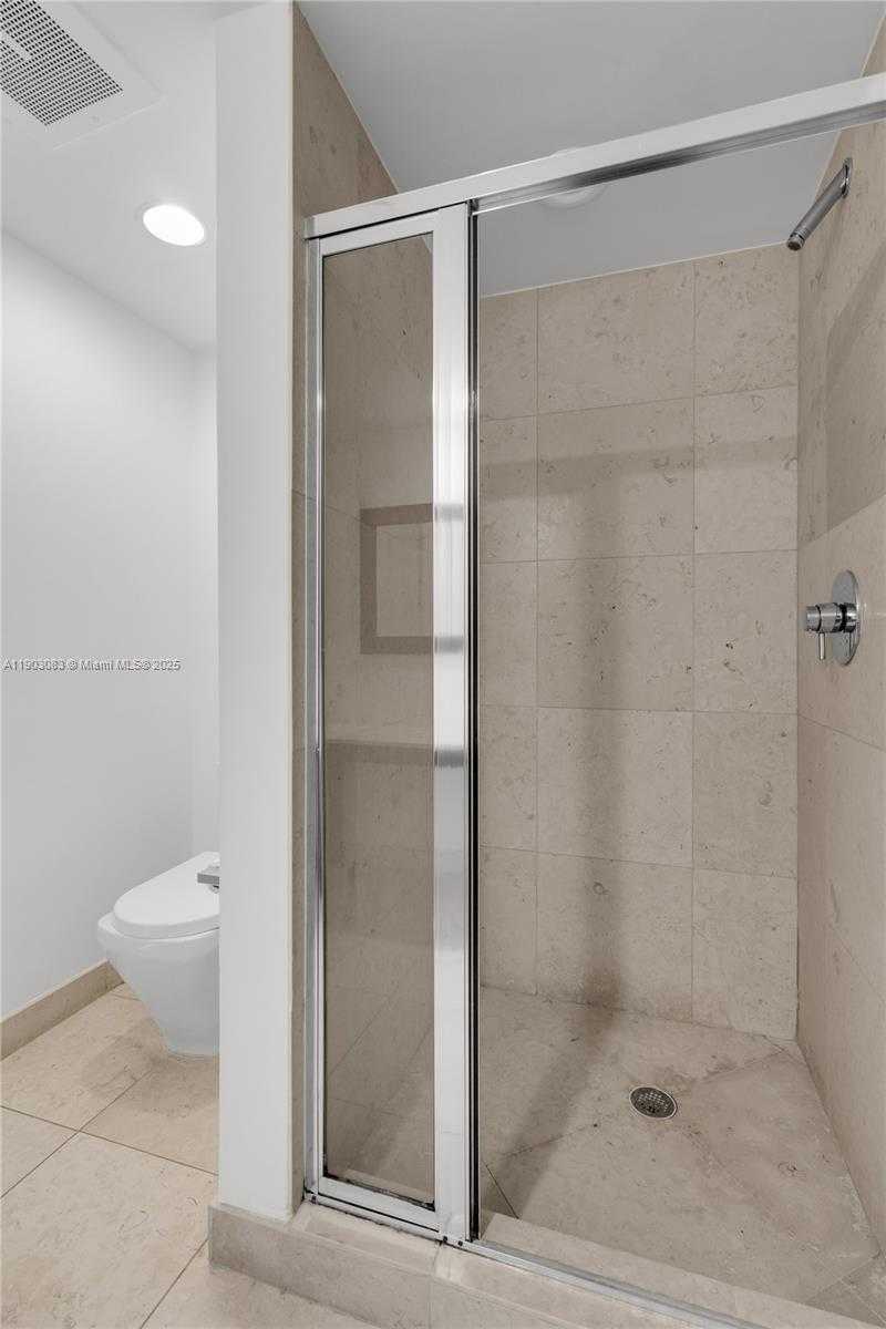 Small Image of 495 BRICKELL AVE #BAY607, Miami Number 23