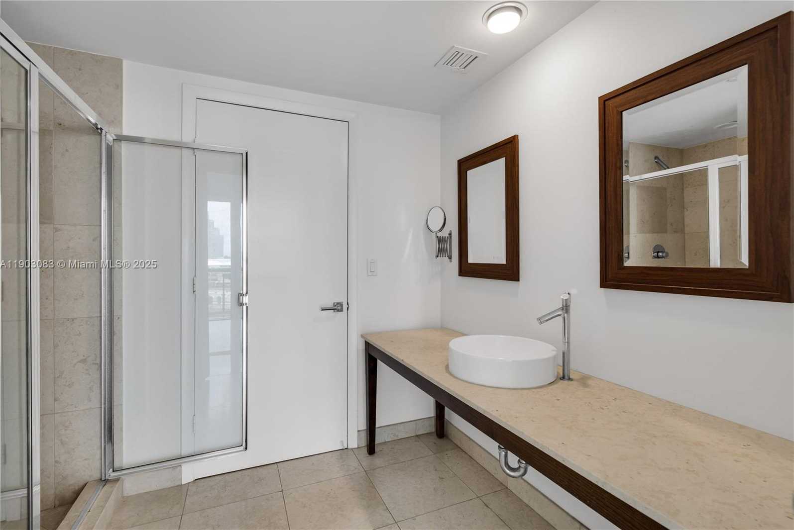 Small Image of 495 BRICKELL AVE #BAY607, Miami Number 24