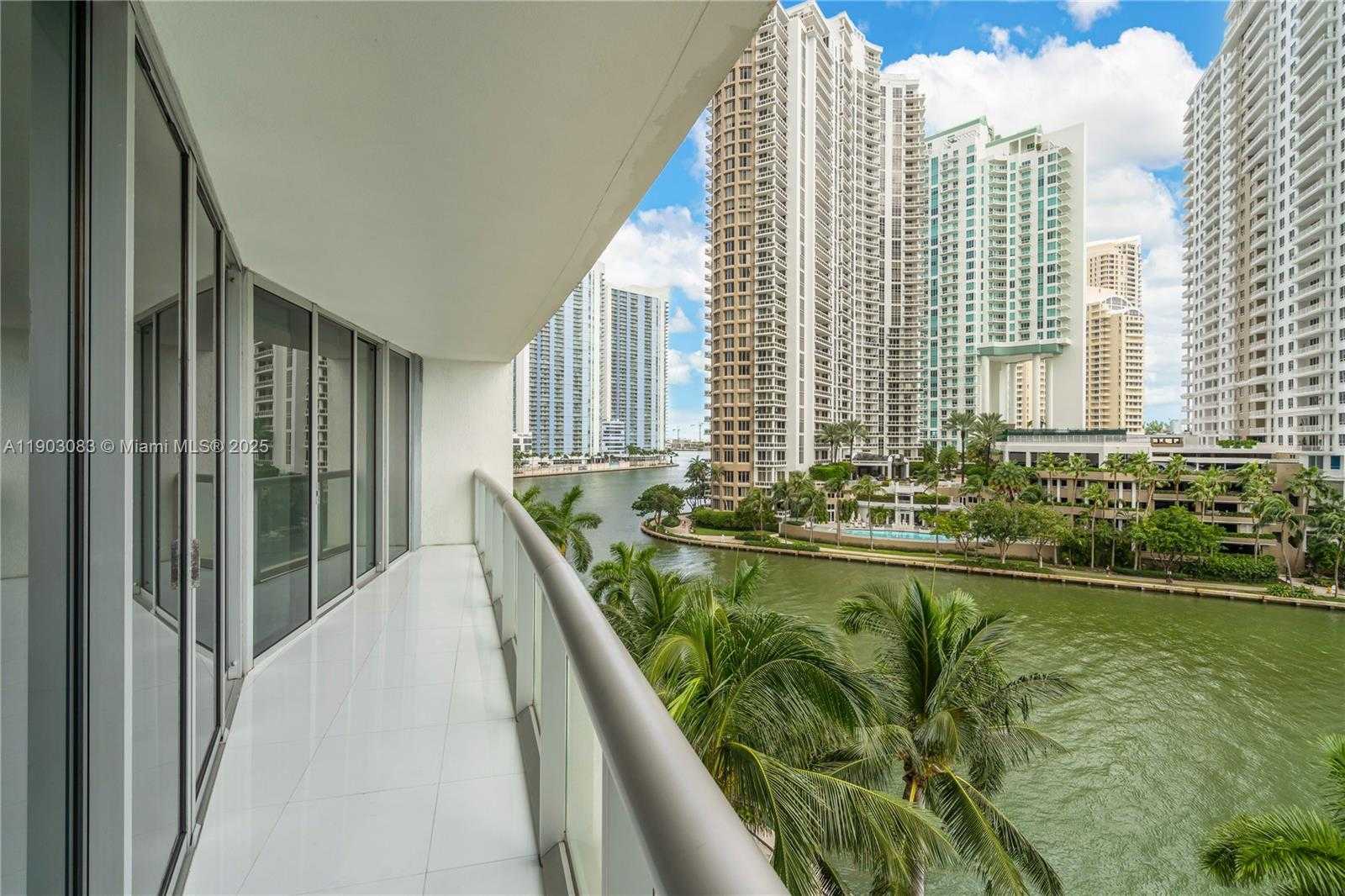 Small Image of 495 BRICKELL AVE #BAY607, Miami Number 27