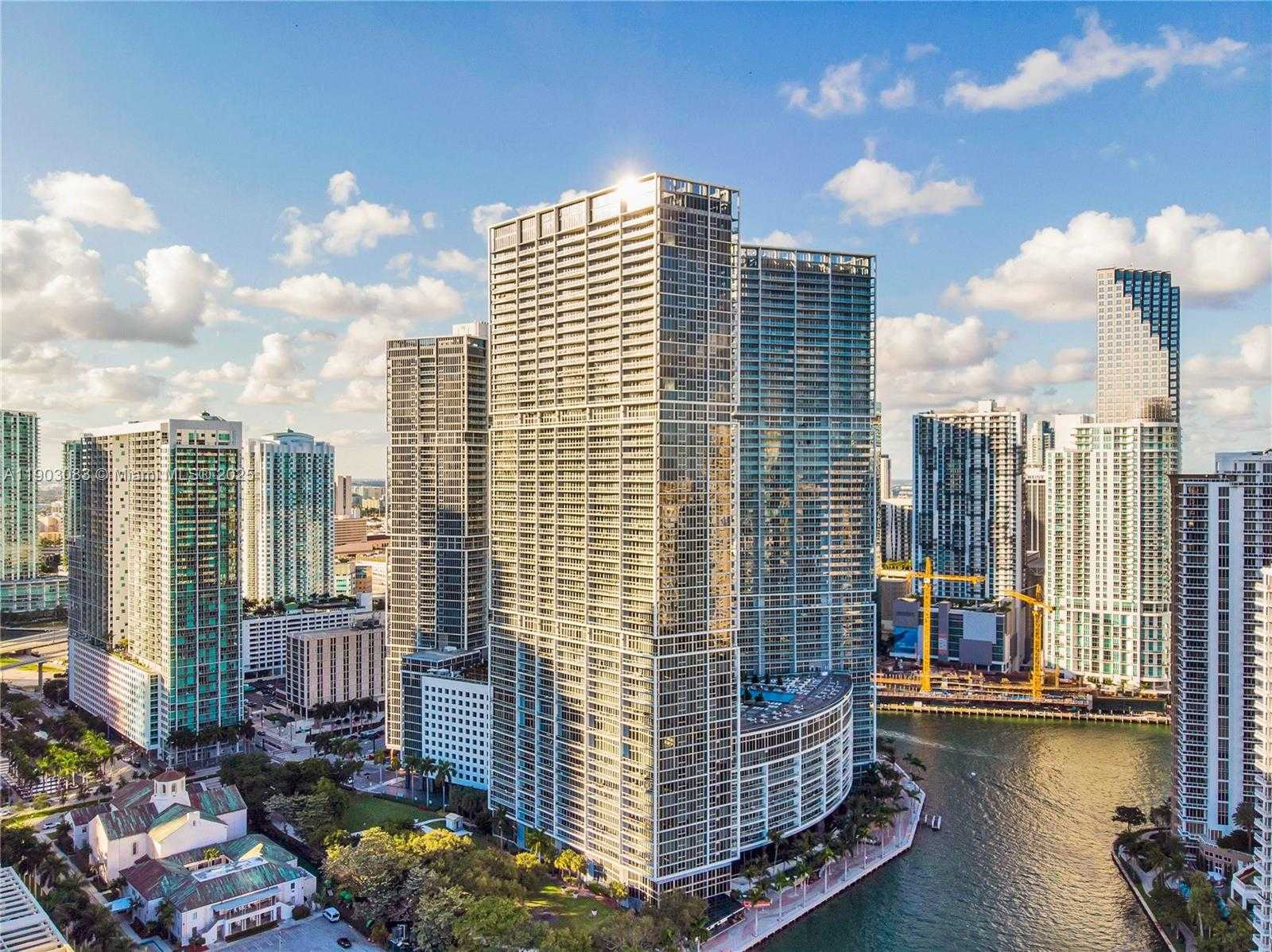 Small Image of 495 BRICKELL AVE #BAY607, Miami Number 32