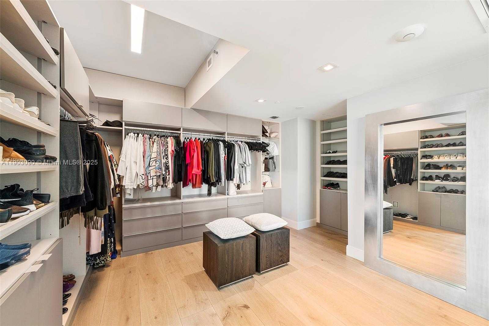 Imagen de Pequeño Objeto