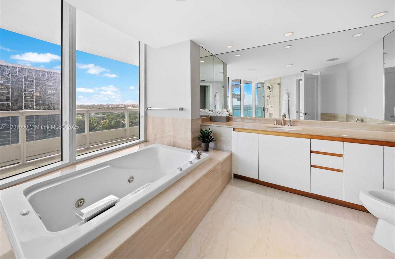 Imagen de Pequeño Objeto