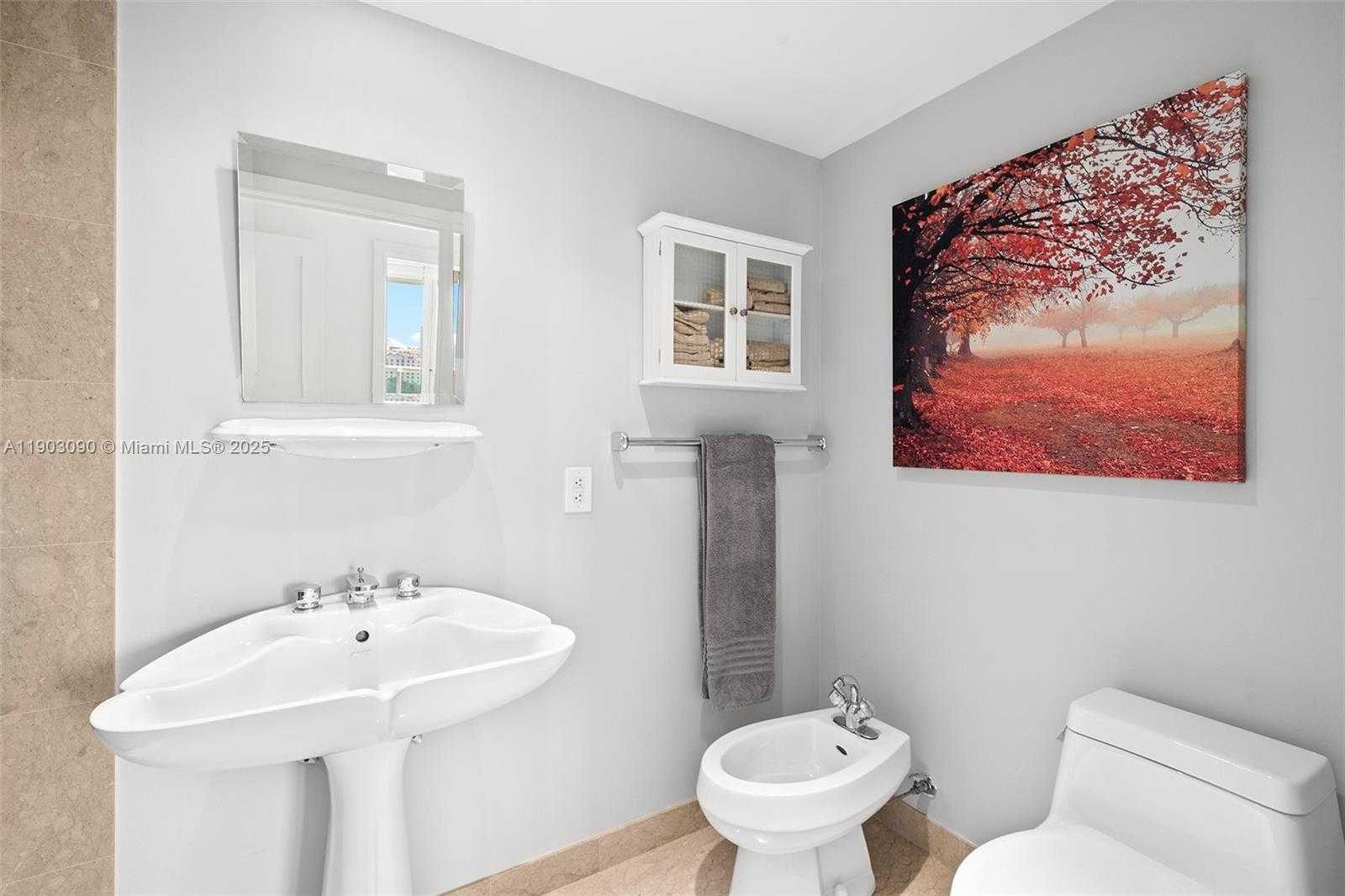 Imagen de Pequeño Objeto