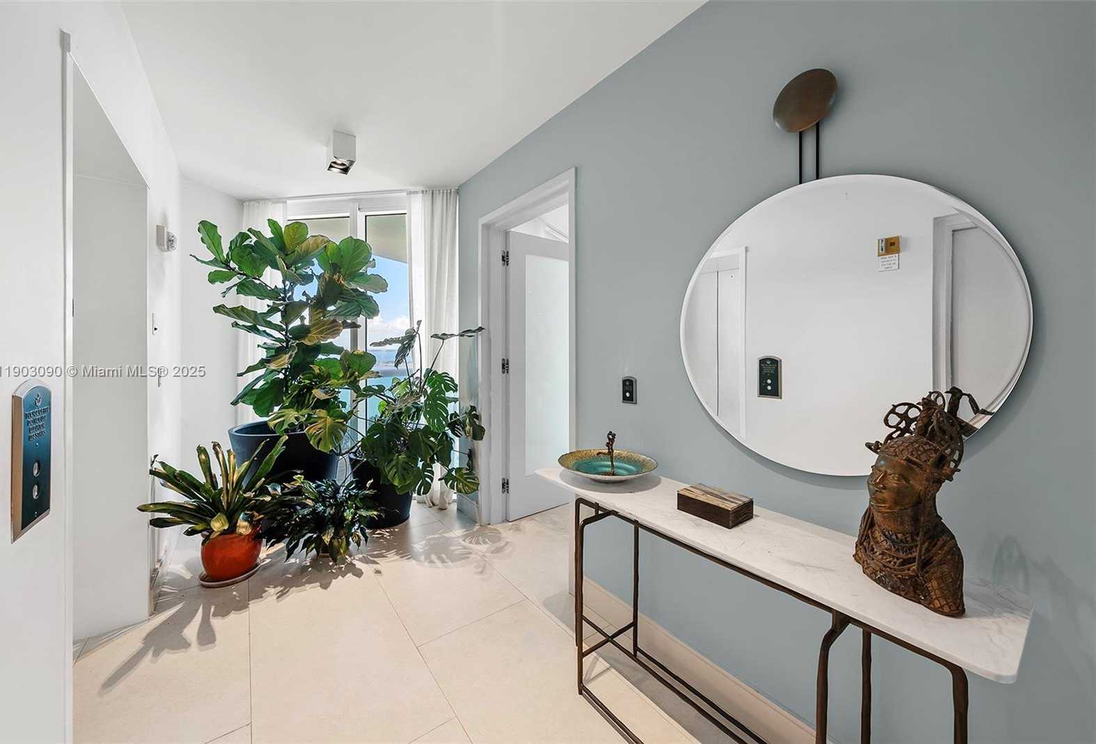 Imagen de Pequeño Objeto