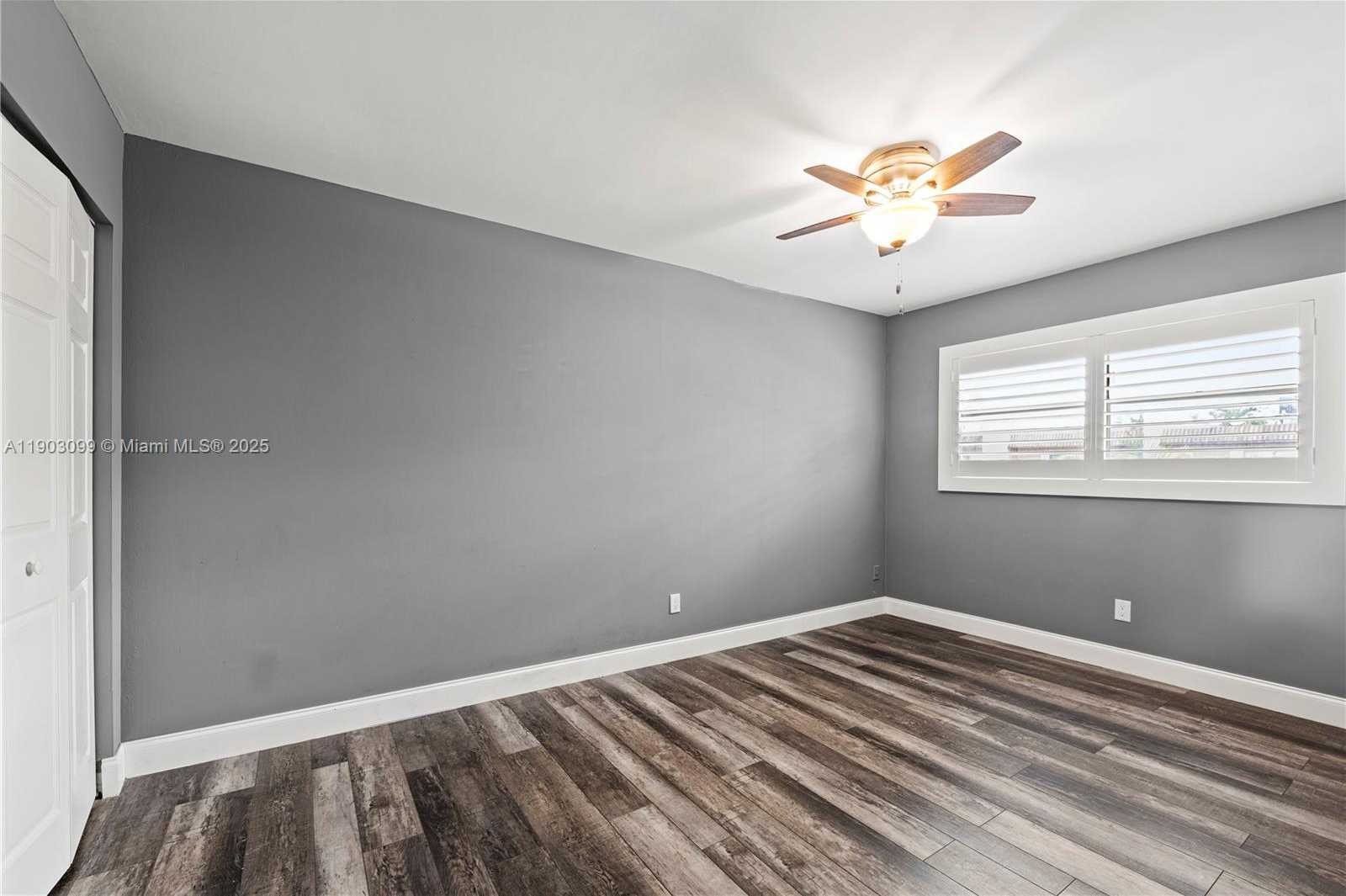 Small Image of 33 MADRID LN #4-9, Davie Number 18