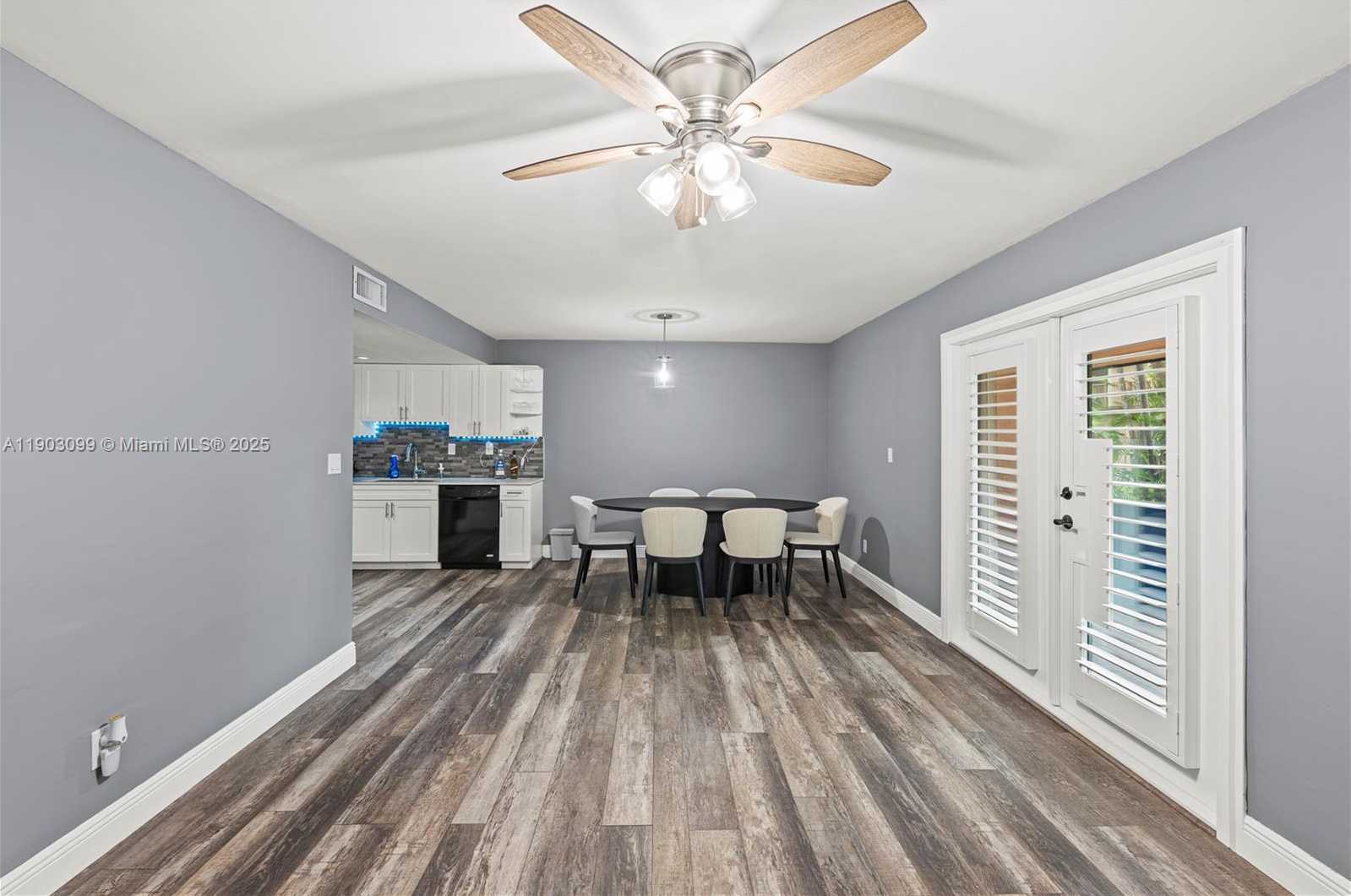 Small Image of 33 MADRID LN #4-9, Davie Number 24