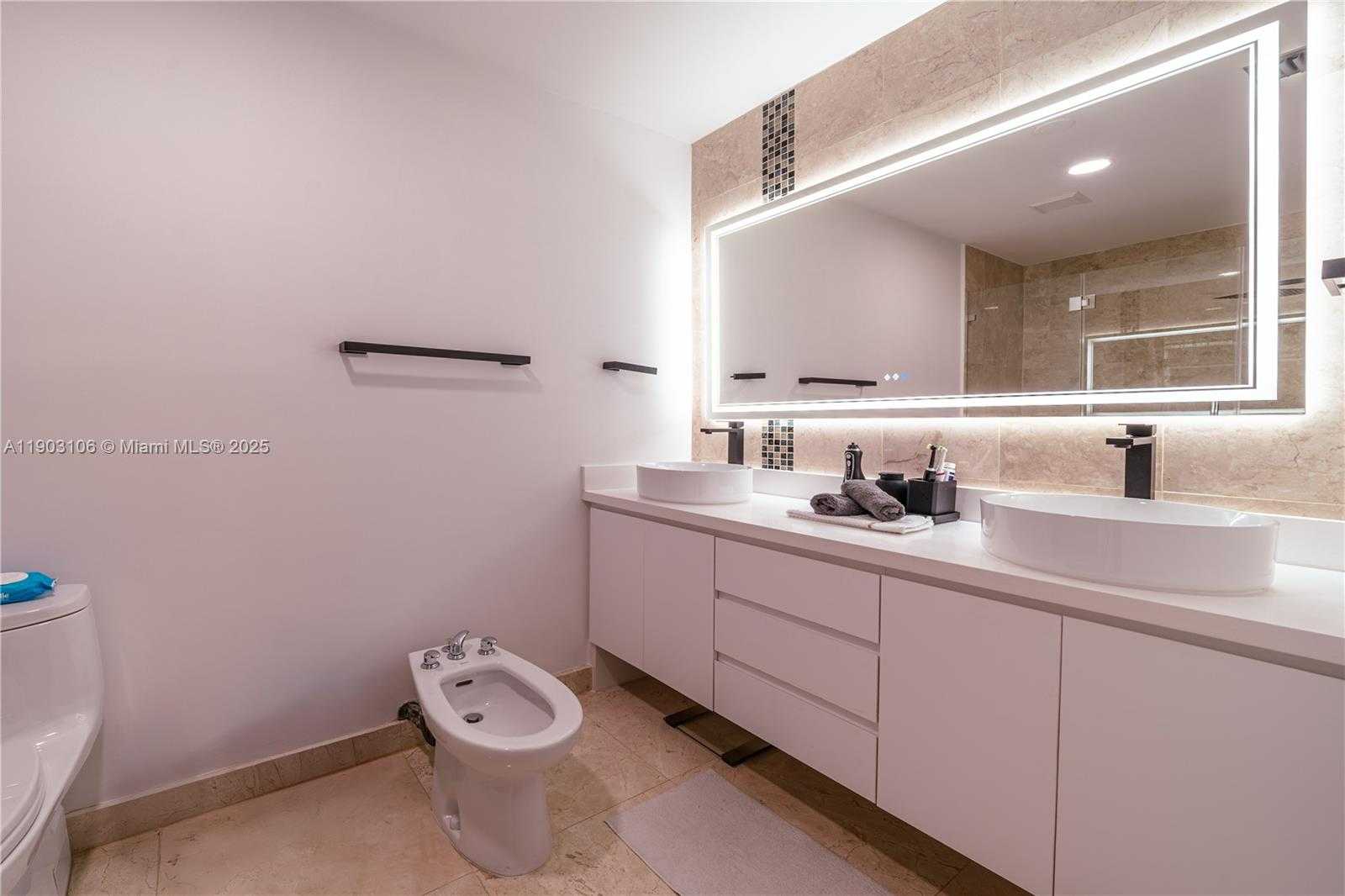 Small Image of 16523 NORTH EAST 26TH AVE #1B, North Miami Beach Number 24