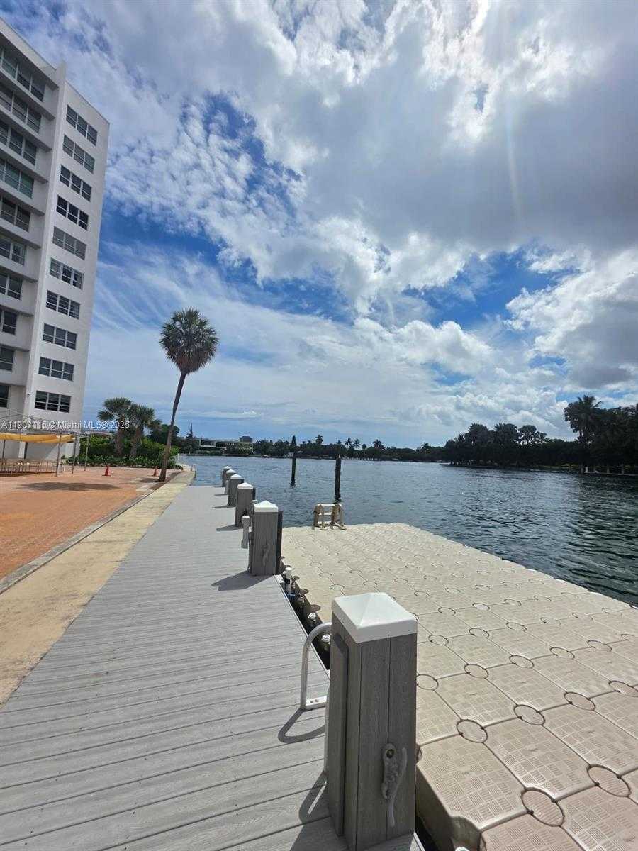 Small Image of 9102 WEST BAY HARBOR DRIVE #4-C, Bay Harbor Islands Number 19