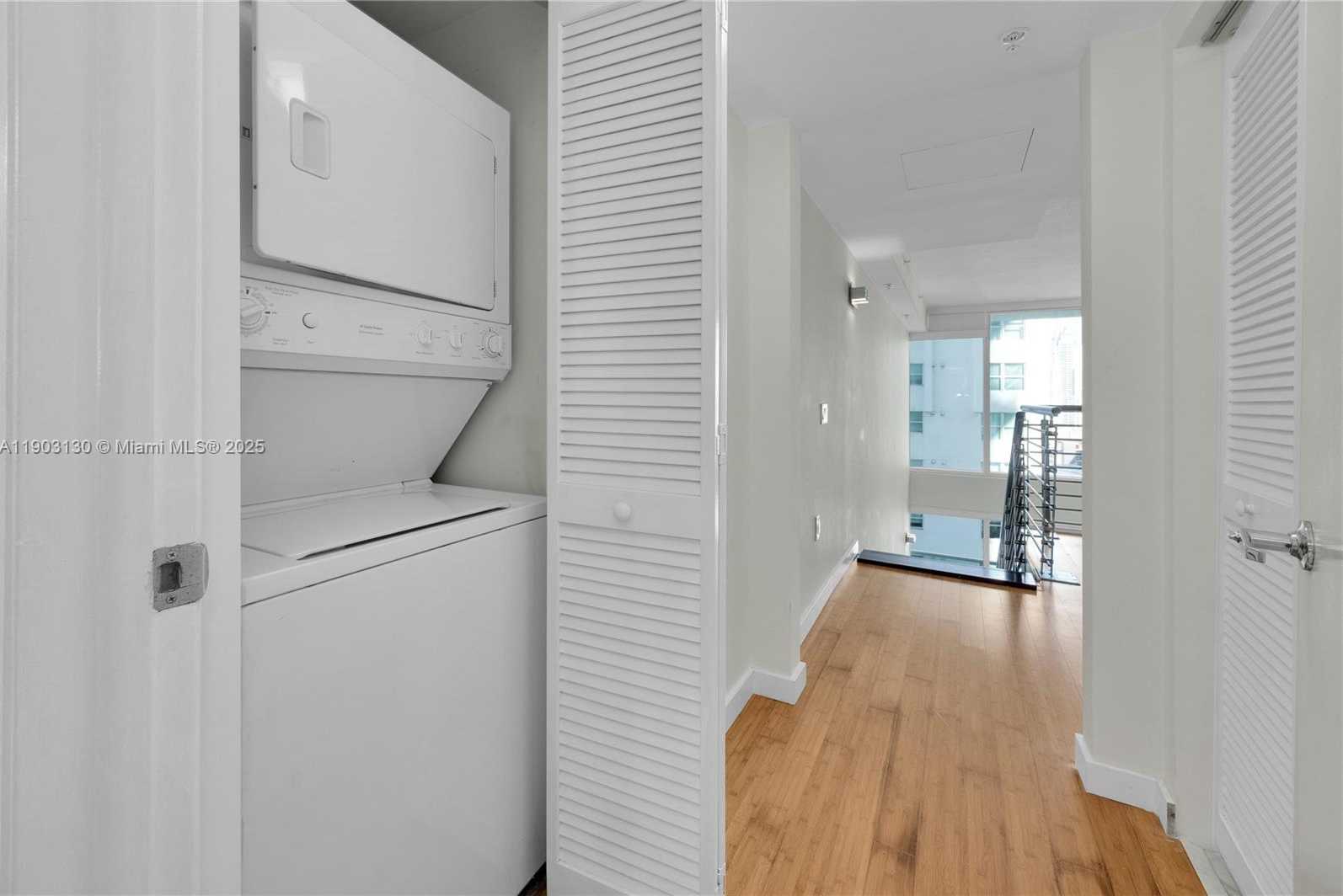 Small Image of 41 SOUTH EAST 5TH ST #1515, Miami Number 18