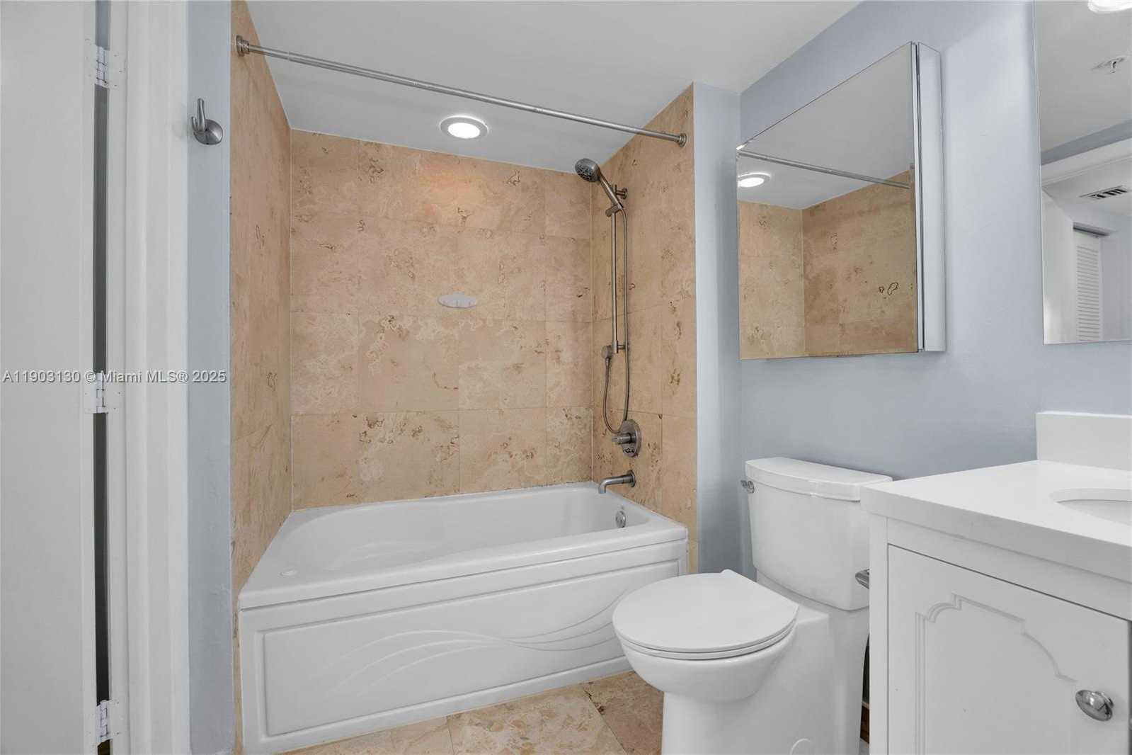 Small Image of 41 SOUTH EAST 5TH ST #1515, Miami Number 22