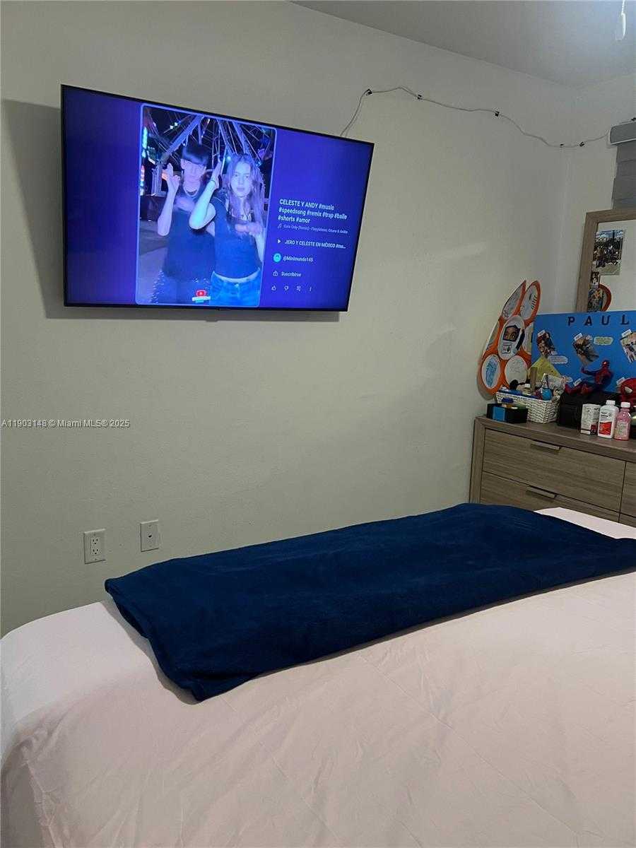 Imagen de Pequeño Objeto