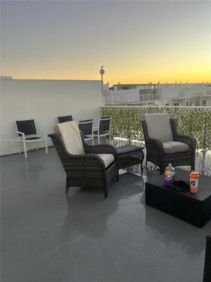 Imagen de Pequeño Objeto