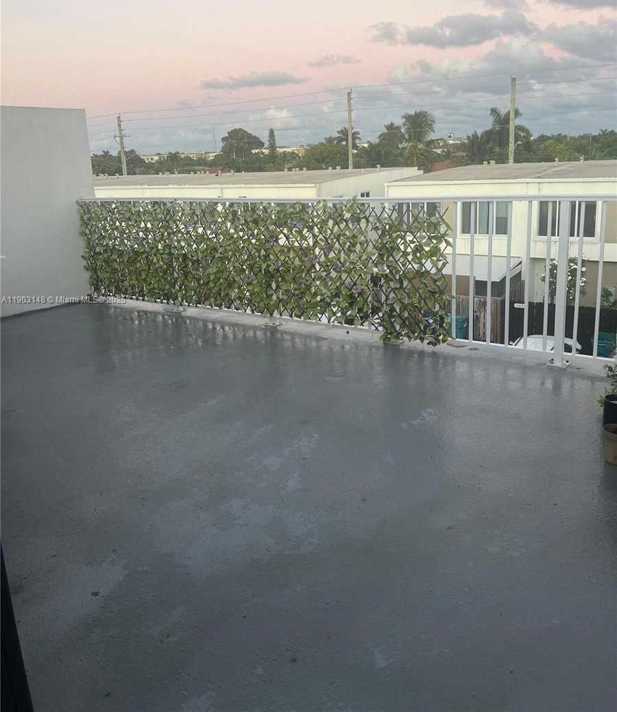 Imagen de Pequeño Objeto