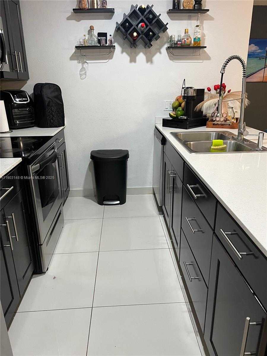 Imagen de Pequeño Objeto