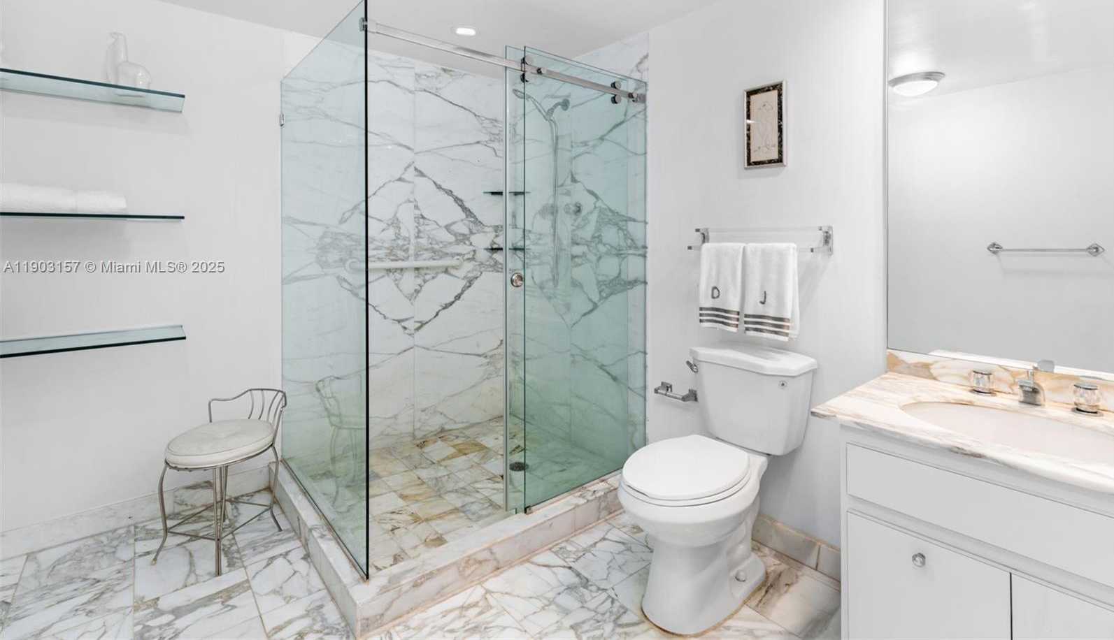 Imagen de Pequeño Objeto