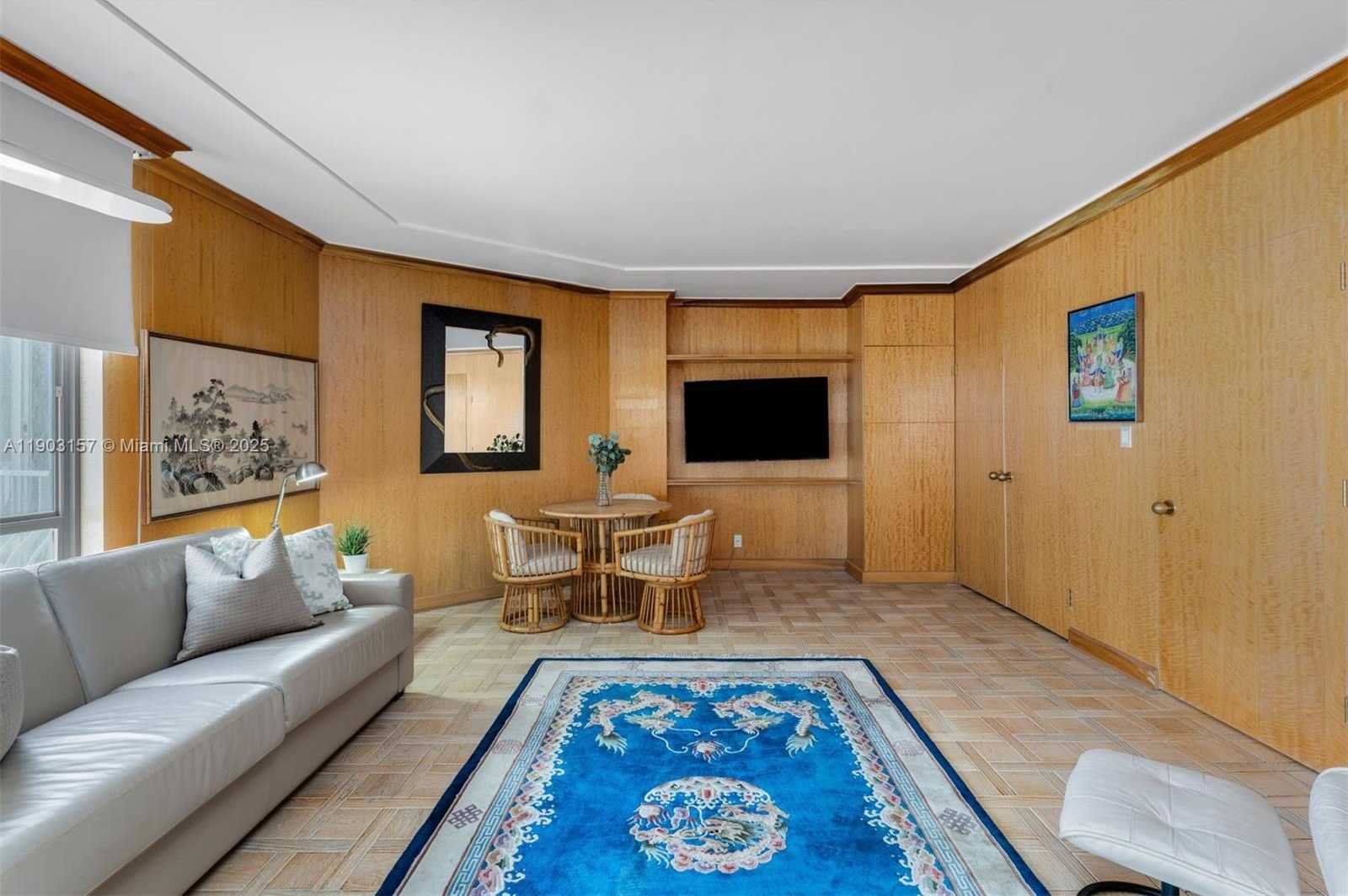 Imagen de Pequeño Objeto