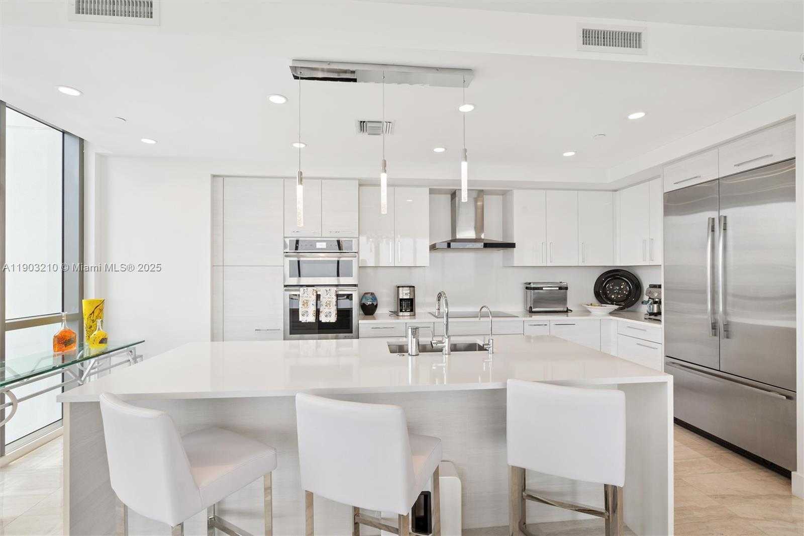 Imagen de Pequeño Objeto