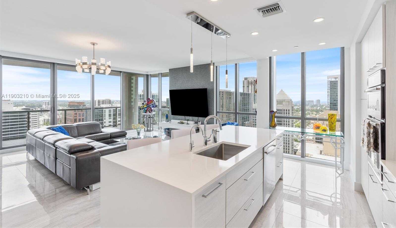 Imagen de Pequeño Objeto