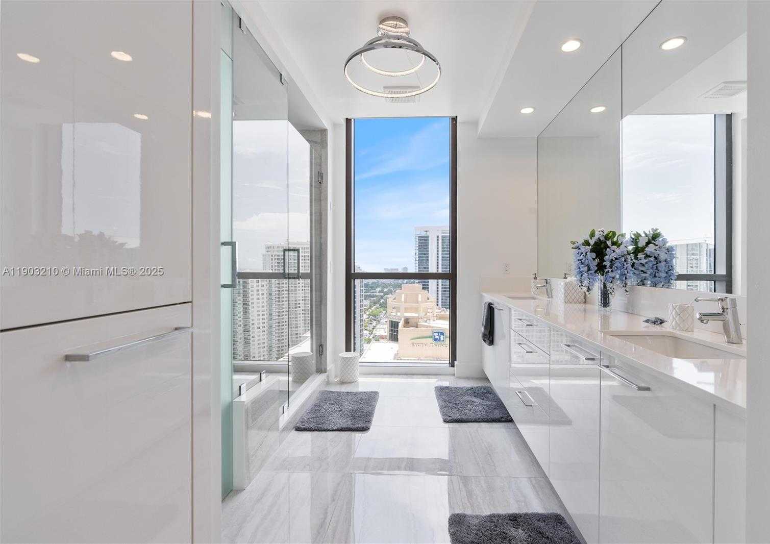 Imagen de Pequeño Objeto