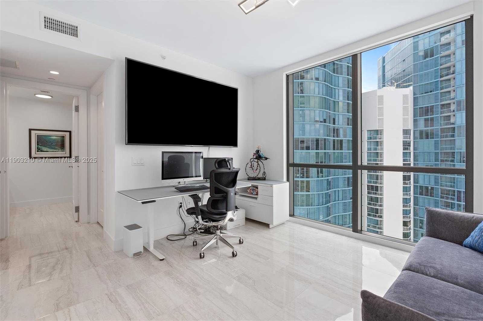 Imagen de Pequeño Objeto