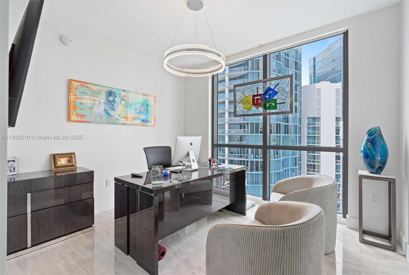 Imagen de Pequeño Objeto