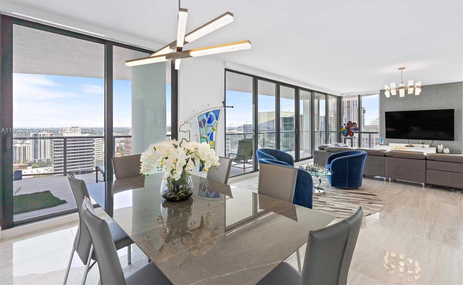 Imagen de Pequeño Objeto