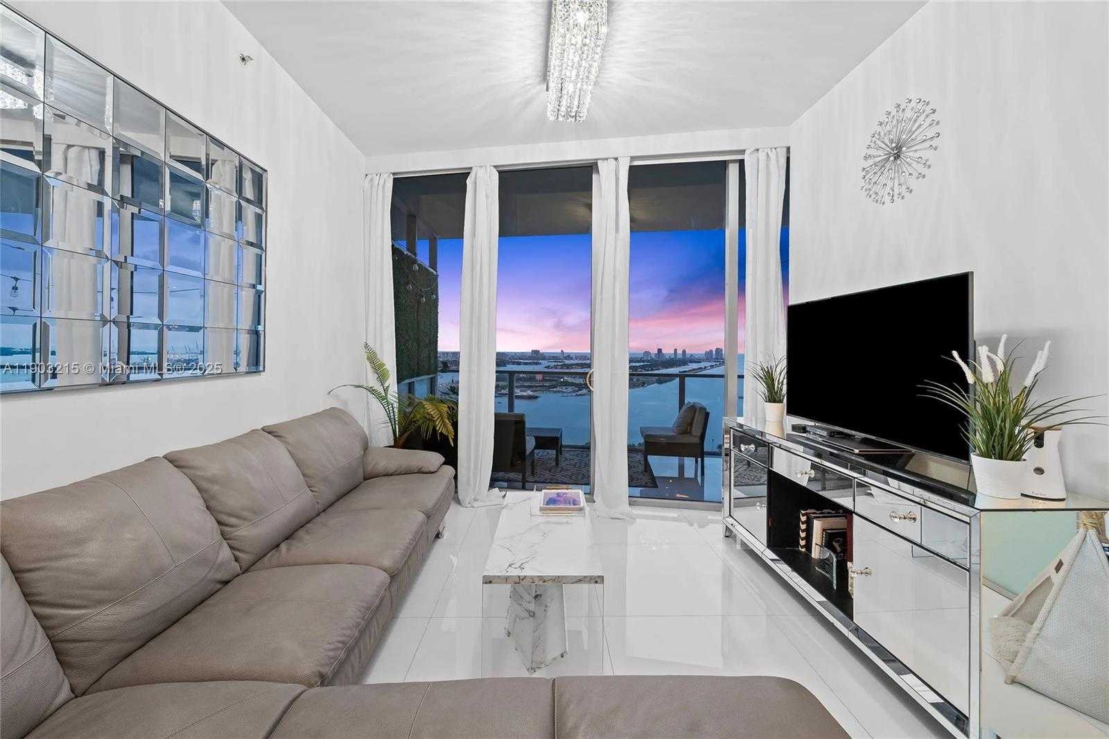 Small Image of 1100 BISCAYNE BLVD #3303, Miami Number 13