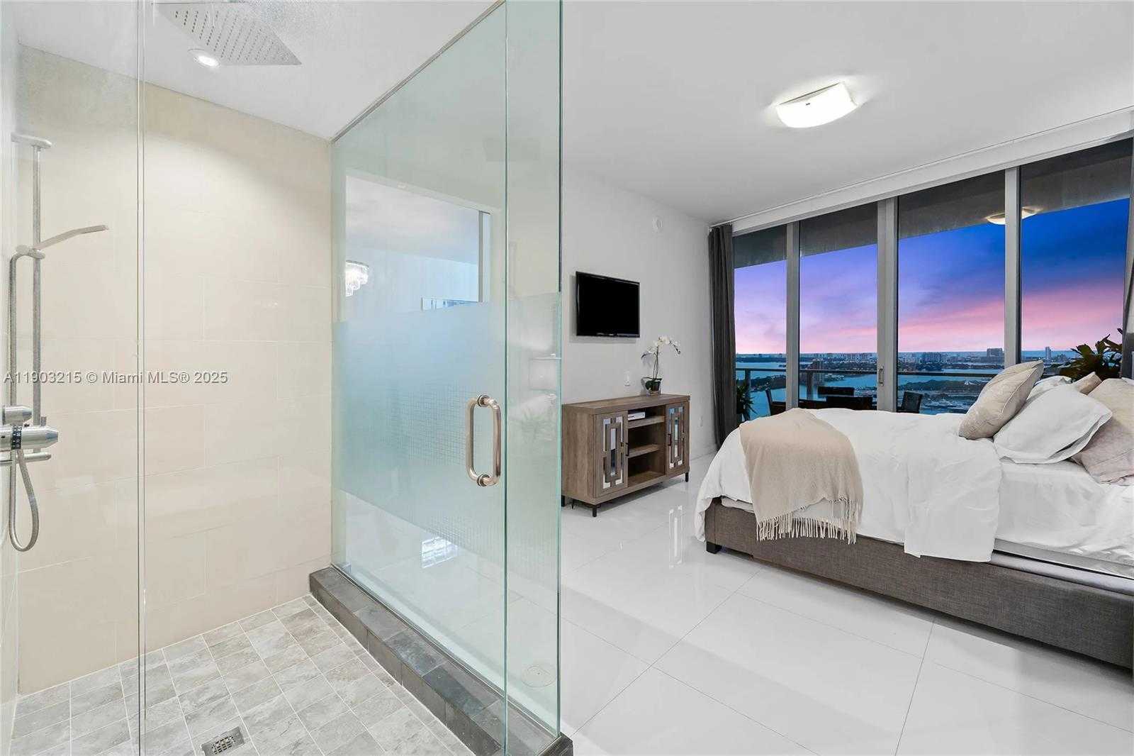 Small Image of 1100 BISCAYNE BLVD #3303, Miami Number 19