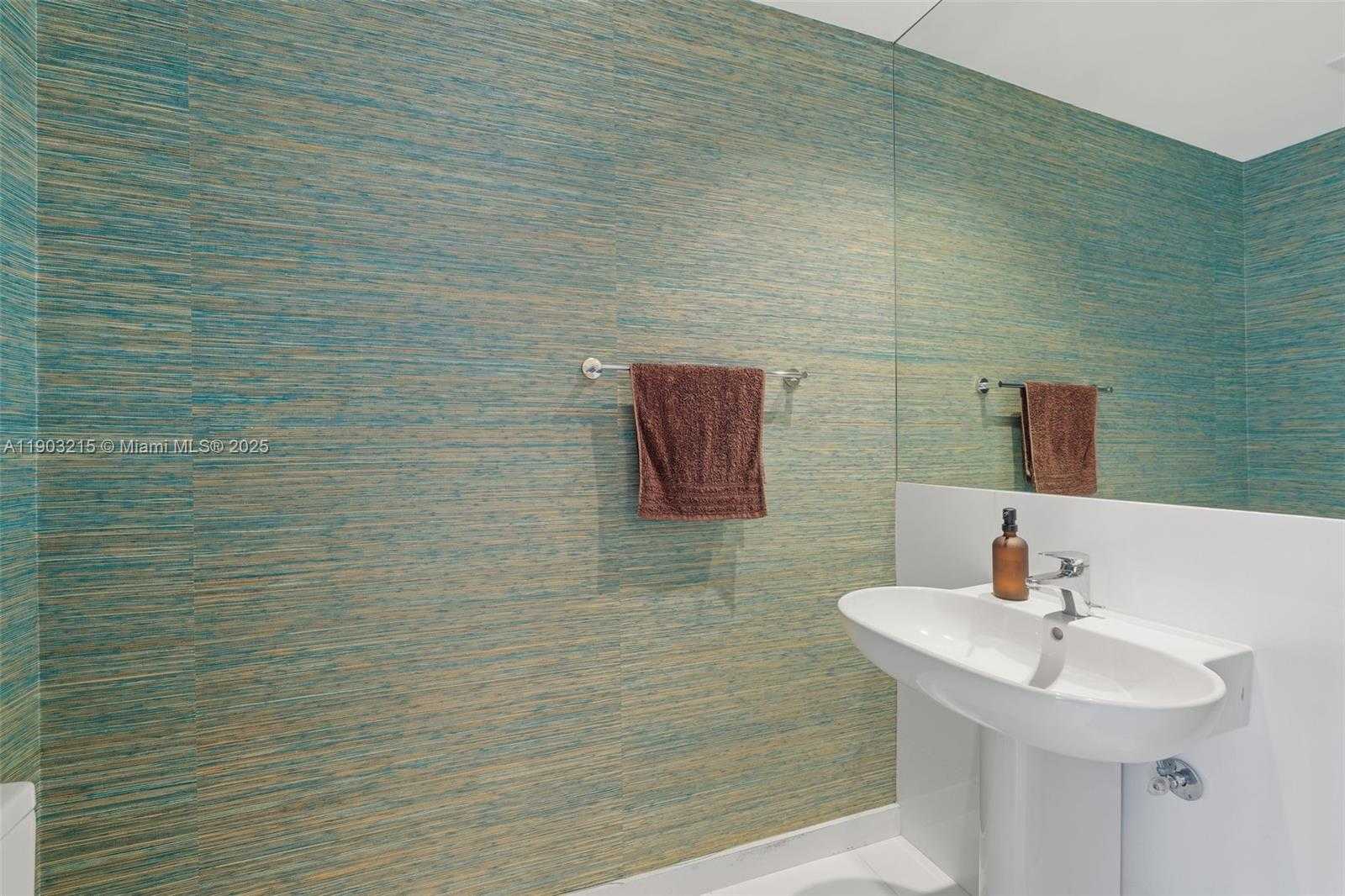 Small Image of 1100 BISCAYNE BLVD #3303, Miami Number 30