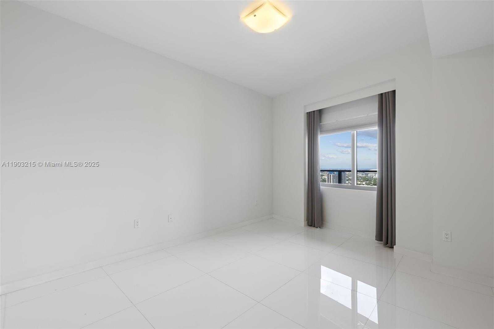 Small Image of 1100 BISCAYNE BLVD #3303, Miami Number 31
