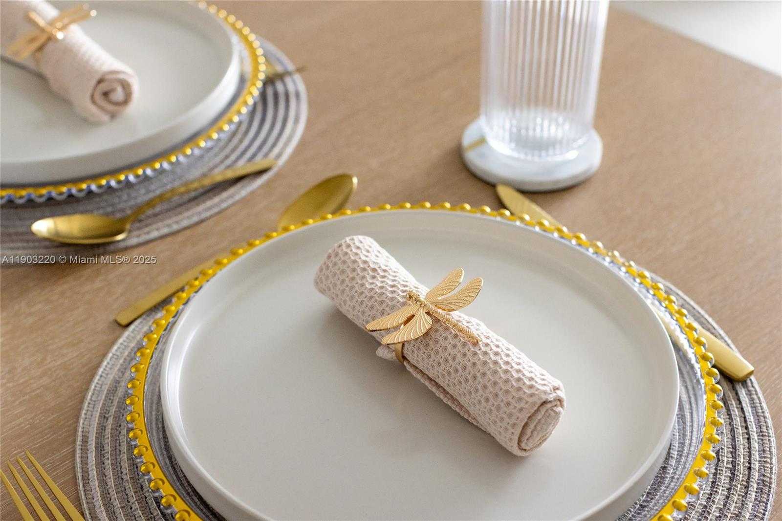 Small Image of 159 NORTH EAST 6TH ST #3615, Miami Number 17