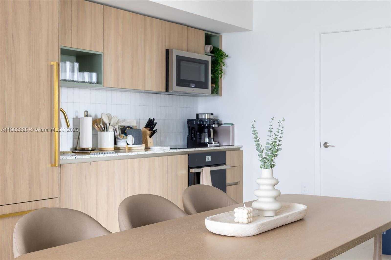 Small Image of 159 NORTH EAST 6TH ST #3615, Miami Number 18