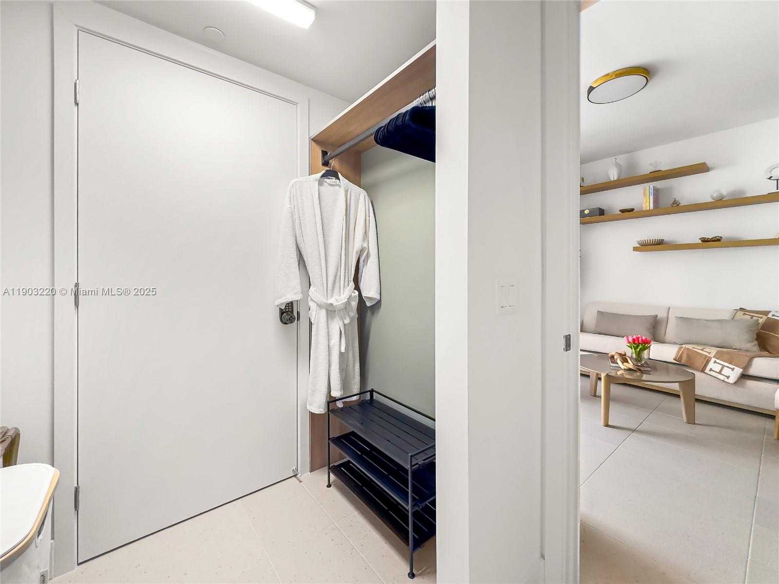 Small Image of 159 NORTH EAST 6TH ST #3615, Miami Number 26