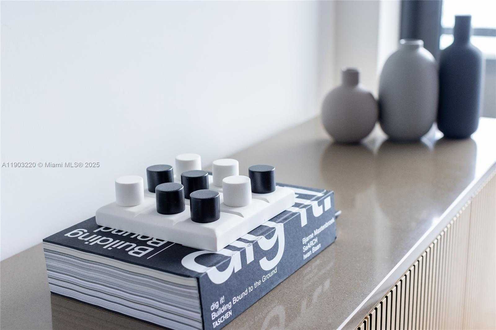 Small Image of 159 NORTH EAST 6TH ST #3615, Miami Number 36