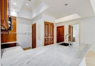 Small Image of 60 EDGEWATER DR #LE, Coral Gables Number 3