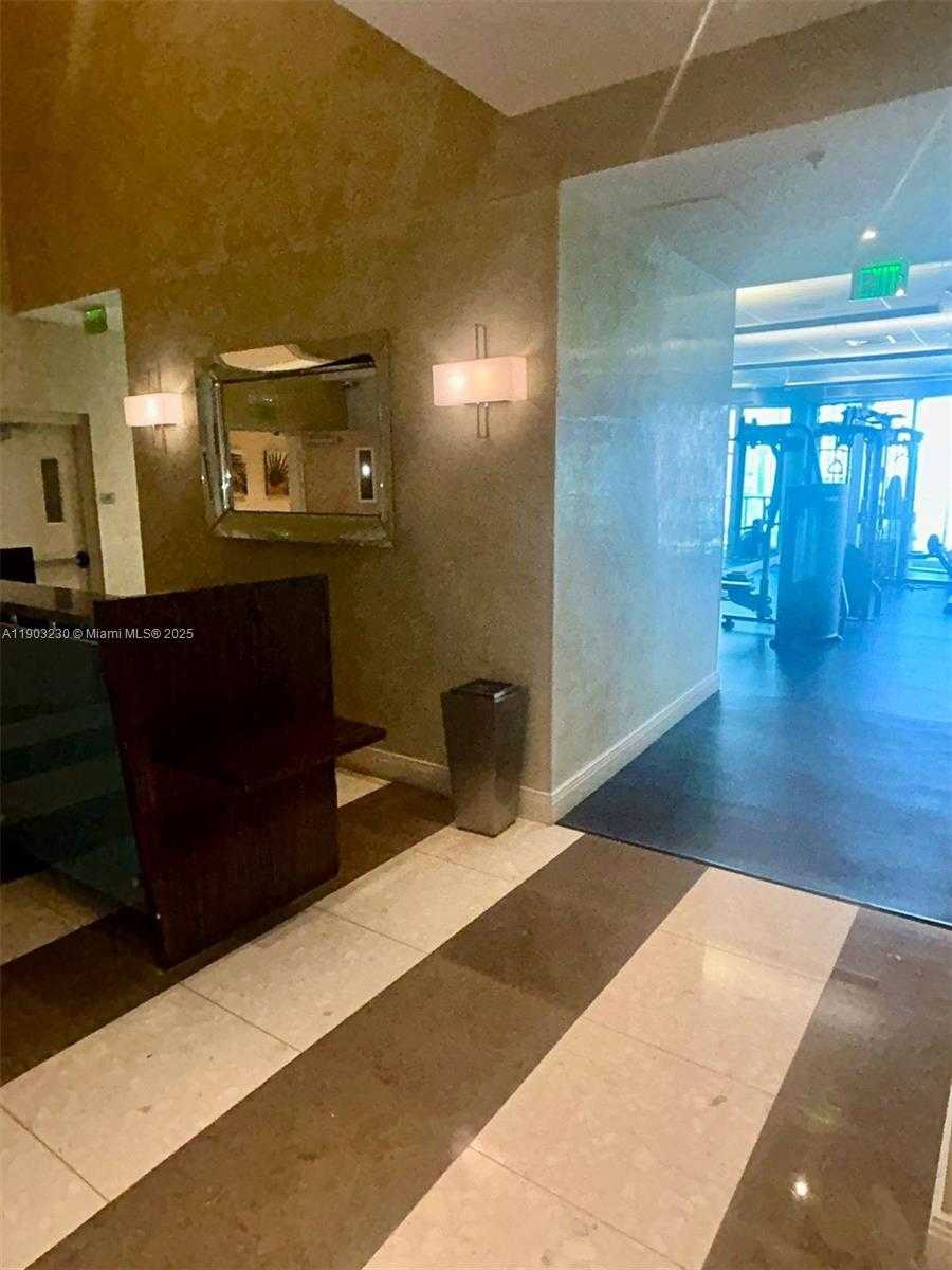 Small Image of 185 SOUTH WEST 7 ST #1802, Miami Number 32