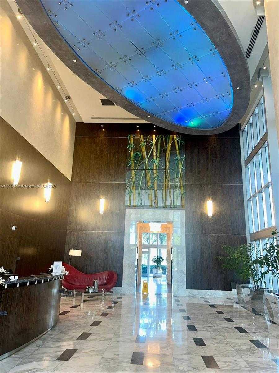 Small Image of 185 SOUTH WEST 7 ST #1802, Miami Number 35