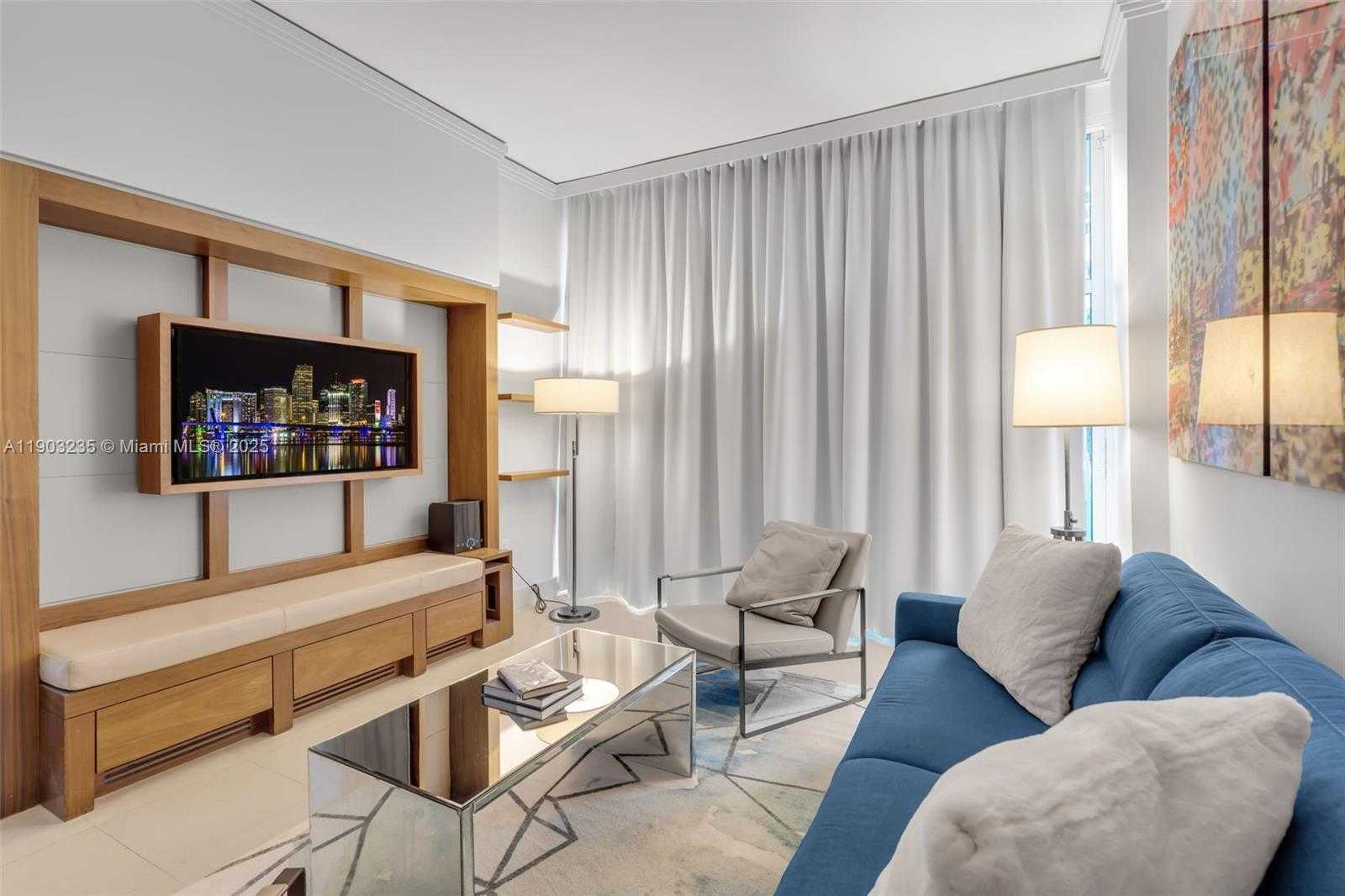 Small Image of 6801 COLLINS AVE #Door #214 Legal Door #209, Miami Beach Number 4